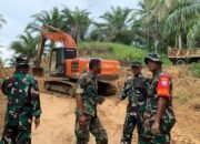 Tinjau TMMD Ke-122, Dandim Aceh Utara Pastikan Pekerjaan Tepat Waktu Dengan Hasil Yang Berkualitas.