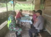 Jalin Silaturahmi, Babinsa Dan Bhabinkamtibmas Komsos Dengan Warga