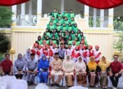 PJ bupati Aceh Tamiang pimpin upacara hari guru nasional ke – 79