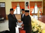 PJ bupati asra saksikan pengukuhan sumpah mpu kan Aceh Tamiang