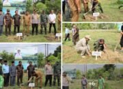 PJ bupati asra tanam pohon durian dalam  Program tahiroe Aceh