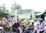 Kodim 0117/Aceh Tamiang Berbagi Berkah Ramadan, Ratusan Takjil Untuk Pengguna Jalan