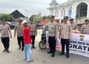 Polres Pidie Jaya Tebar Berkah Ramadhan, Bagikan Takjil Gratis untuk Masyarakat