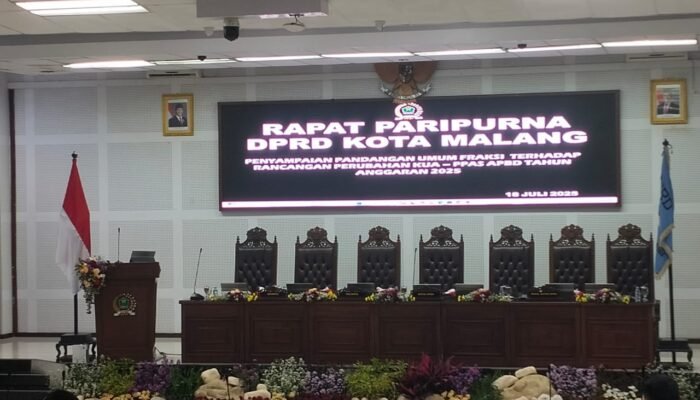 Rapat Paripurna DPRD Kota Malang Sahkan Ranperda BPR Tugu Arta
