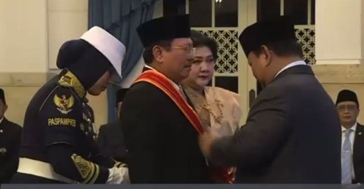Momen Prof terawan di anugrahi penghargaan Bintang Mahaputra Adipradana