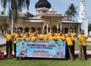 Polres Pidie Gelar Gotong Royong di Masjid Jamik At-Taqwa Simpang Tiga