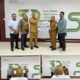 Bupati Aceh Tamiang Terima Penyerahan Zakat dari Bank Aceh