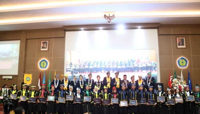 Wisuda Ke-22,Universitas Batam Luluskan 724 Wisudawan/ti