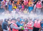 Menerjang Air Demi Kemanusiaan, Kapolres dan Bupati Aceh Tamiang Antar Bantuan ke Pengungsian Di Kecamatan Sekerak