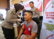Sidokkes Polres Aceh Tamiang Dampingi Vaksinasi Tetanus Difteri bagi Personel Polri