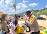 Kapolres Aceh Tamiang Ikut Dampingi Bupati Armia Fahmi Serah Bantuan dari Presiden