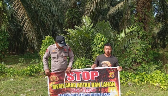 Turun Langsung ke Lahan Warga, Personel Polsek Tamiang Hulu Beri Himbauan Karhutla
