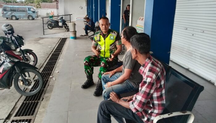 Guna Mengetahui Perkembangan Situasi Di Wilayah, Babinsa Lakukan Komsos