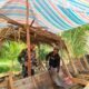 Lewat Komsos, Babinsa Motivasi Pengrajin Perahu Tingkatkan Produktivitas