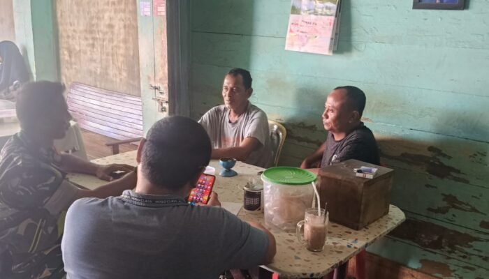 Melalui Komsos, Babinsa dan Warga Bersinergi Ciptakan Situasi Aman dan Kondusif