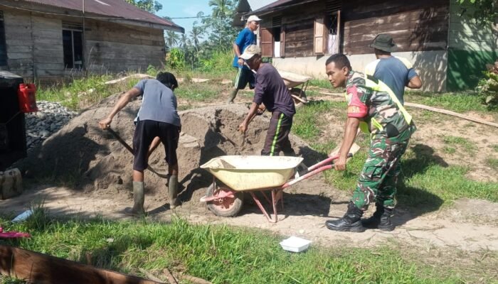 TNI dan Warga Bersatu, Babinsa Koramil 08/Rantau Pimpin Pembangunan Rabat Beton