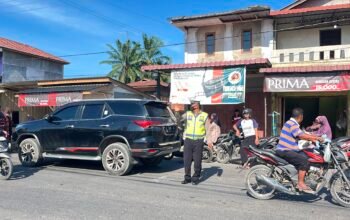Personel Polres Aceh Tamiang laksanakan pengamanan di sejumlah SPBU.wujudkan pelayanan prima kepada masyarakat