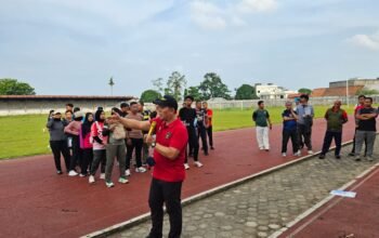 Dr Iwan Hermawan Berikan Pelatihan Teknik Daya Tahan Kepada Para Pelatih Jambi