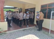Wakapolres Aceh Tamiang Periksa Senjata Dinas dan Handphone Personel Polsek Jajaran, Tegaskan Disiplin serta Perang Melawan Judi Online