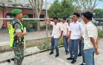 Melalui Komsos, Babinsa Berikan Motivasi kepada Siswi SMA agar Berprestasi, Berkarakter, dan Cinta Tanah Air