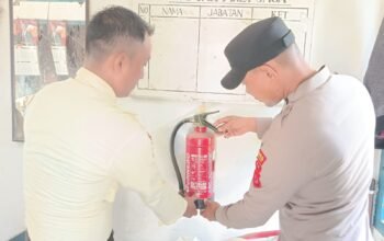 Sat binmas polres Aceh Tamiang laksanakan binorwas satpam di PT pari sari , tingkat kan propesionalisme dan kewaspadaan petugas pengamanan