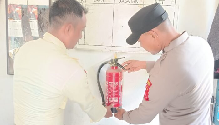 Sat binmas polres Aceh Tamiang laksanakan binorwas satpam di PT pari sari , tingkat kan propesionalisme dan kewaspadaan petugas pengamanan