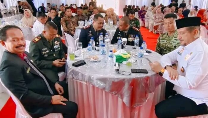 Ketua DPRK Aceh Tamiang Hadiri Syukuran Hari Bhayangkara ke-80, Serahkan Penghargaan kepada Insan Pengabdian Terbaik