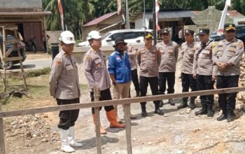 Dampingi Karo Loh Polda Aceh, Kapolres Aceh Tamiang Tinjau Pembangunan Pospol Babo dan Sumber Bor Bhayangkari Peduli