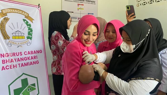 Bhayangkari Cabang Aceh Tamiang Gelar Posyandu, Ketua dan Wakil Ketua Dorong Kepedulian terhadap Kesehatan Anak