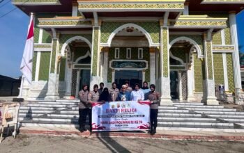 Sambut Hari Jadi Polwan ke-78, Polwan Polres Aceh Tamiang Gelar Bakti Religi Bersih-Bersih Rumah Ibadah