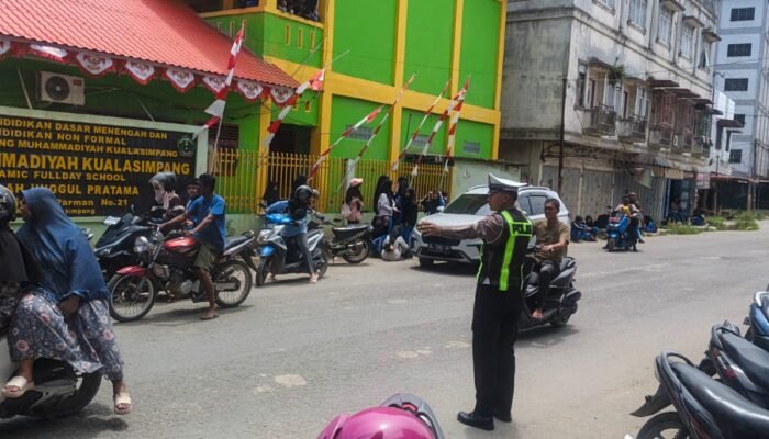 Strong point Pagi Jadi Garda Keselamatan Pelajar, Sat Lantas Polres Aceh Tamiang Perkuat Pengaturan Lalu Lintas