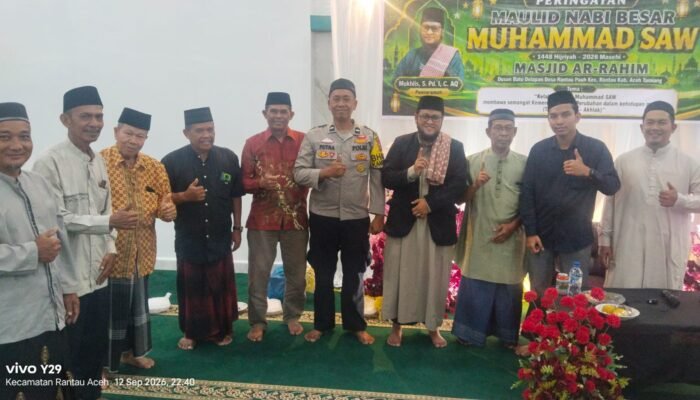 Hadiri Maulid Nabi di Rantau Pauh, Bhabinkamtibmas Perkuat Silaturahmi dan Kamtibmas
