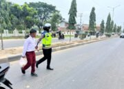 Pastikan Zona Aman Sekolah Lancar Dan Tertib, Sat Lantas Polres Aceh Tamiang Lakukan Pengaturan Arus Lalulintas