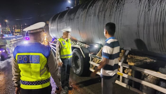 Patroli Blue Light Rutin, Satlantas Polres Aceh Tamiang Hadir Jaga Keamanan dan Keselamatan Pengguna Jalan
