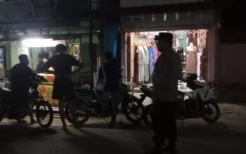 Sambang Warga, Bhabinkamtibmas Polsek Seruway Ajak Warga Jaga Situasi Kamtibmas Tetap Kondusif