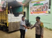 Personil Polsek Kejuruan Muda Laksanakan Pengamanan Penyaluran Bantuan Pangan oleh Pemerintah