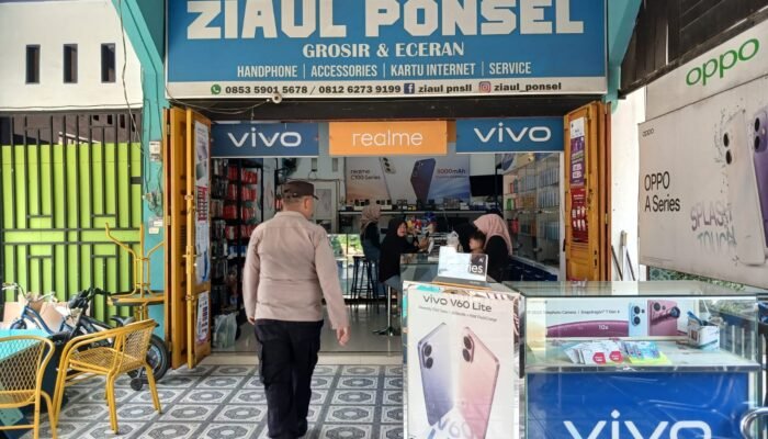 Bhabinkamtibmas Polsek Seruway Pastikan Situasi Kamtibmas Tetap Kondusif Melalui Sambang Warga