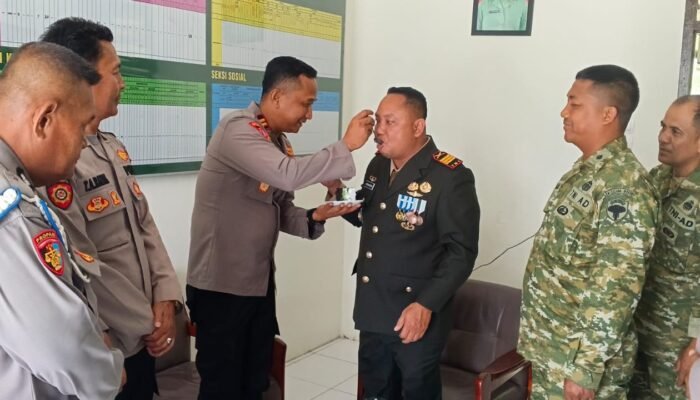 Polsek Kejuruan Muda Beri Surprise HUT TNI ke-81, Perkuat Sinergi TNI-Polri