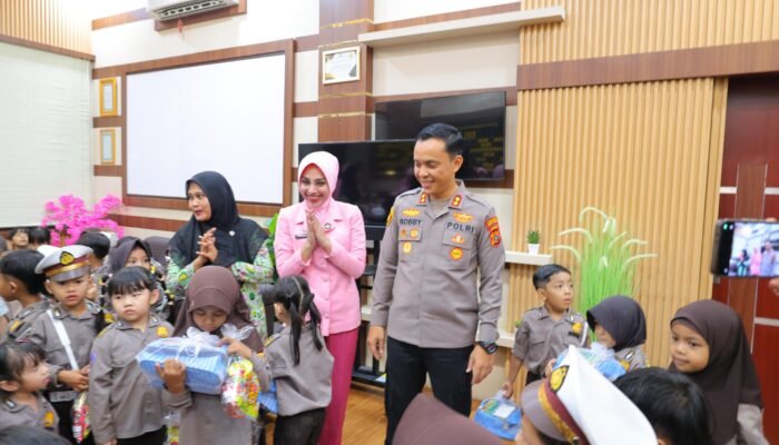 Kapolres Aceh Tamiang Sambut Kunjungan Outing Class Tk Kemala Bhayangkari 12 Aceh Tamiang