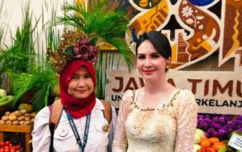Dua Putri Rafflesia Bengkulu: Ade Laressa, Psikolog dan Arumi Bachsin Meriahkan Hari Jadi Jawa Timur