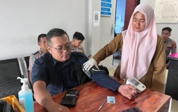 Si humas polres Aceh Tamiang gelar bakti kesehatan donor darah sambut hari jadi ke- 75 humas polres