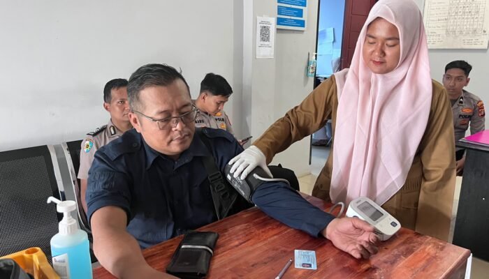 Si humas polres Aceh Tamiang gelar bakti kesehatan donor darah sambut hari jadi ke- 75 humas polres