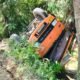 Truk Fuso Bermuatan Batu Terjun ke Jurang di Bukit Seumadam, Polsek Kejuruan Muda Bergerak Cepat