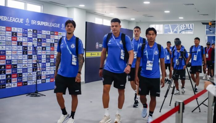Arema FC Buka “Pintu Rahasia” Kanjuruhan Bagi Aremania